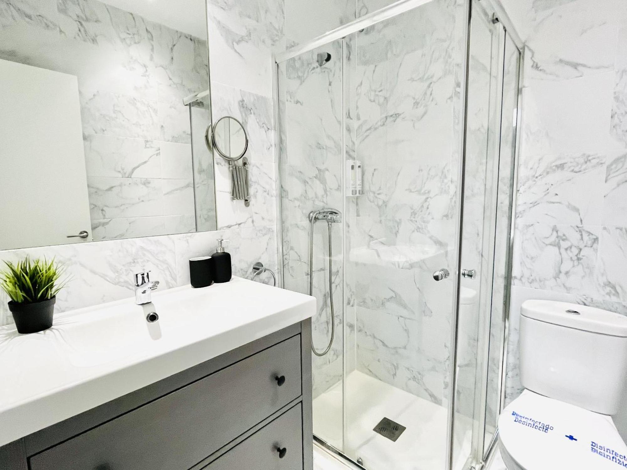 Dplace To Be - Luxury Apartment In Historic Center 마드리드 객실 사진