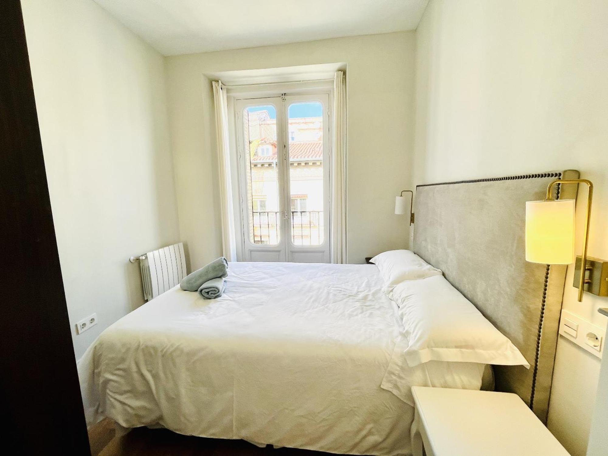 Dplace To Be - Luxury Apartment In Historic Center 마드리드 객실 사진