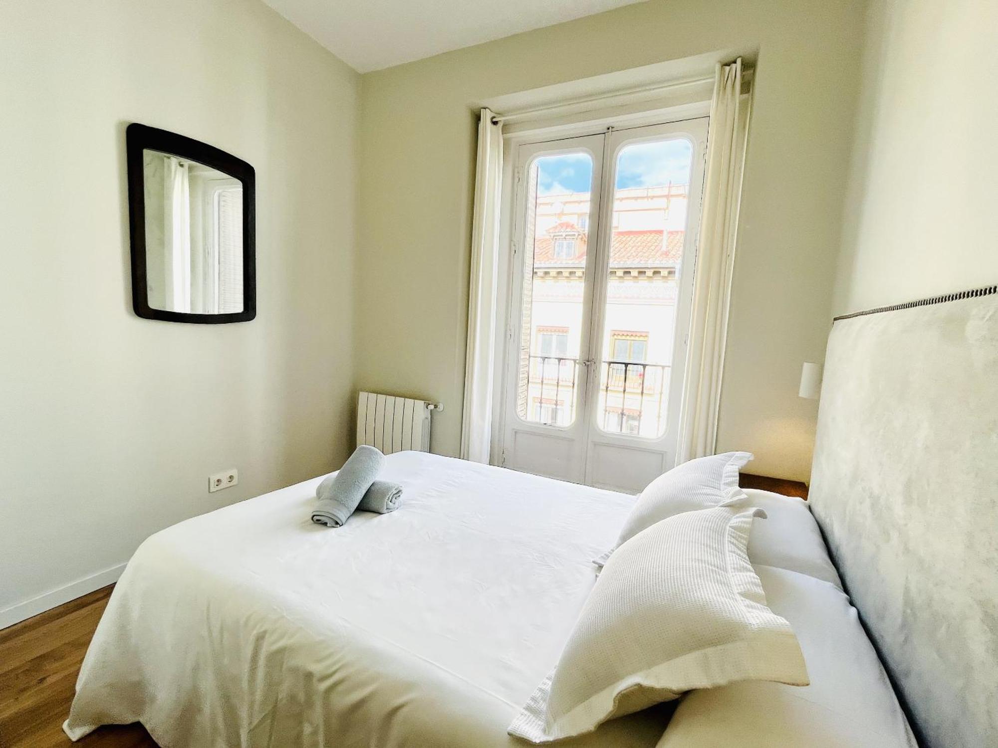 Dplace To Be - Luxury Apartment In Historic Center 마드리드 객실 사진
