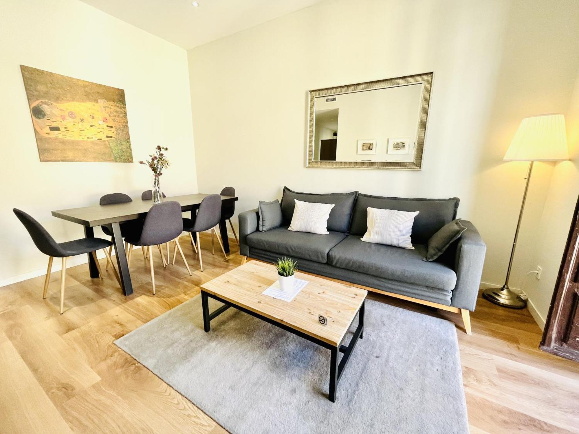 Dplace To Be - Luxury Apartment In Historic Center 마드리드 객실 사진