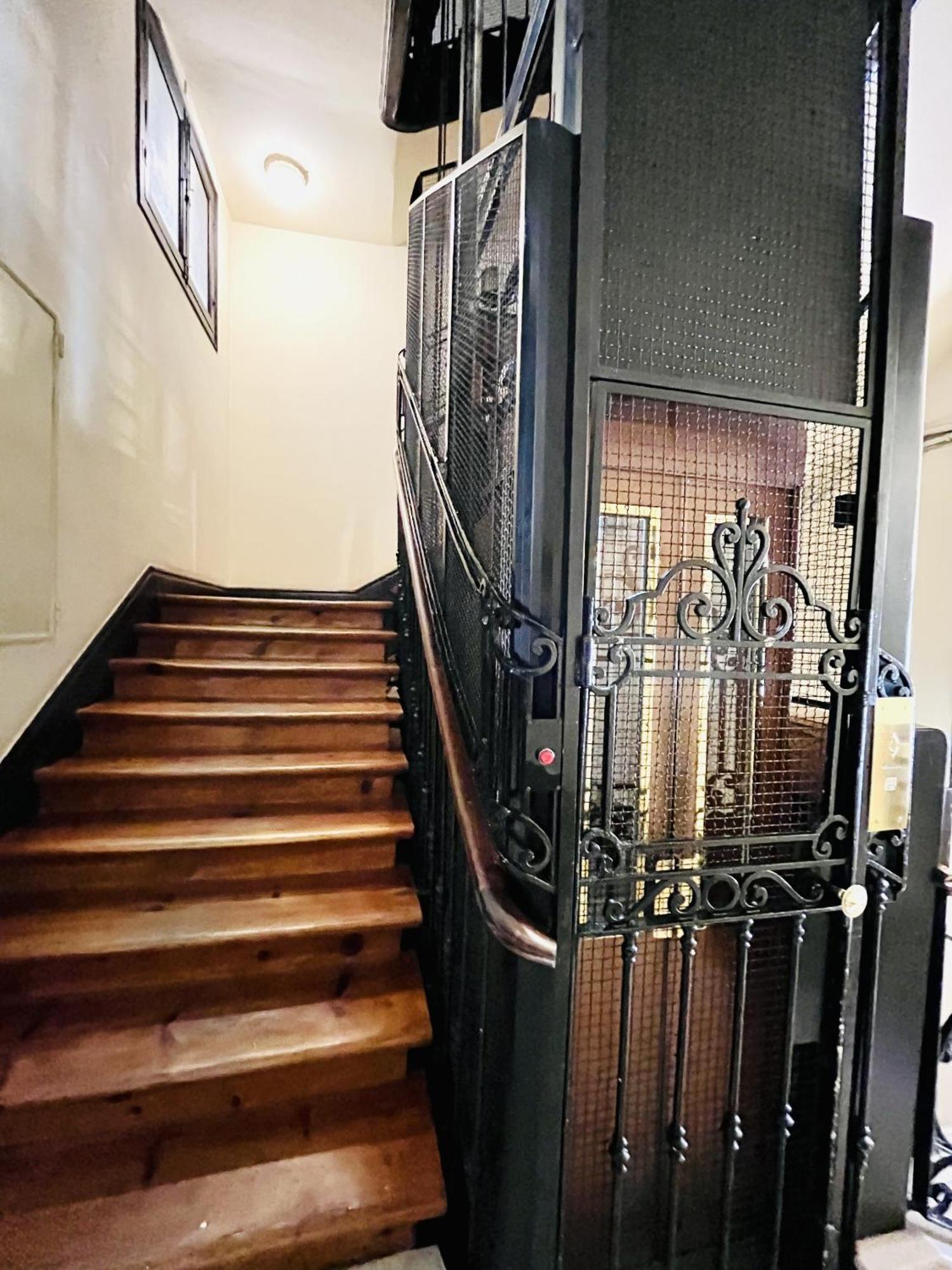 Dplace To Be - Luxury Apartment In Historic Center 마드리드 외부 사진