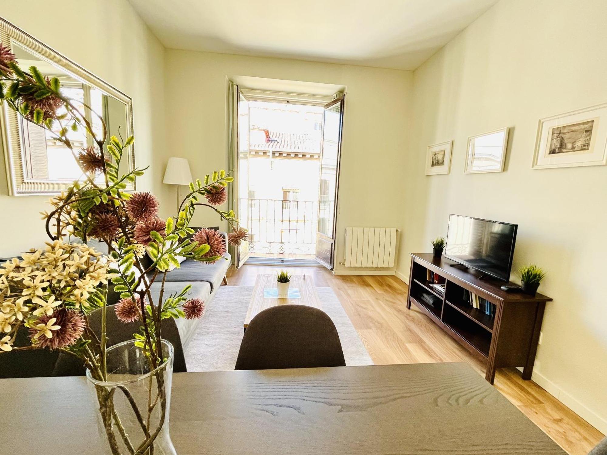 Dplace To Be - Luxury Apartment In Historic Center 마드리드 객실 사진