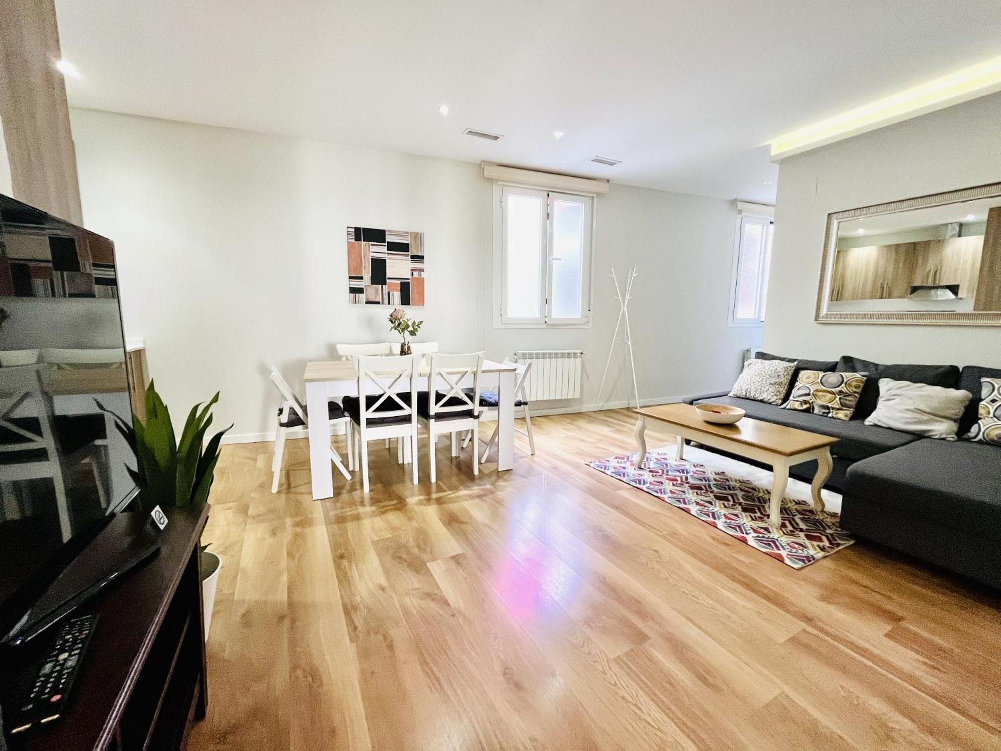 Dplace To Be - Luxury Apartment In Historic Center 마드리드 객실 사진