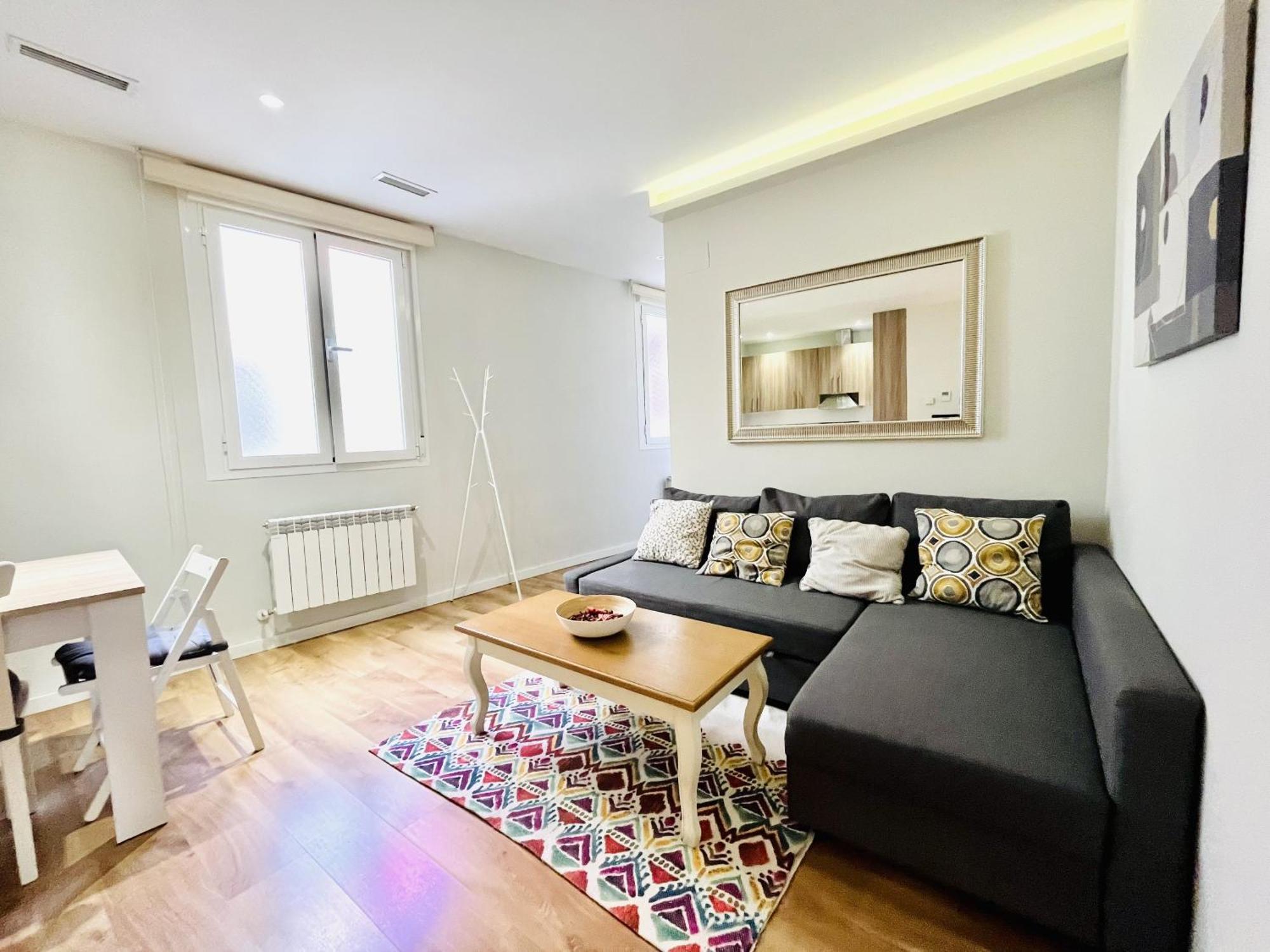 Dplace To Be - Luxury Apartment In Historic Center 마드리드 객실 사진