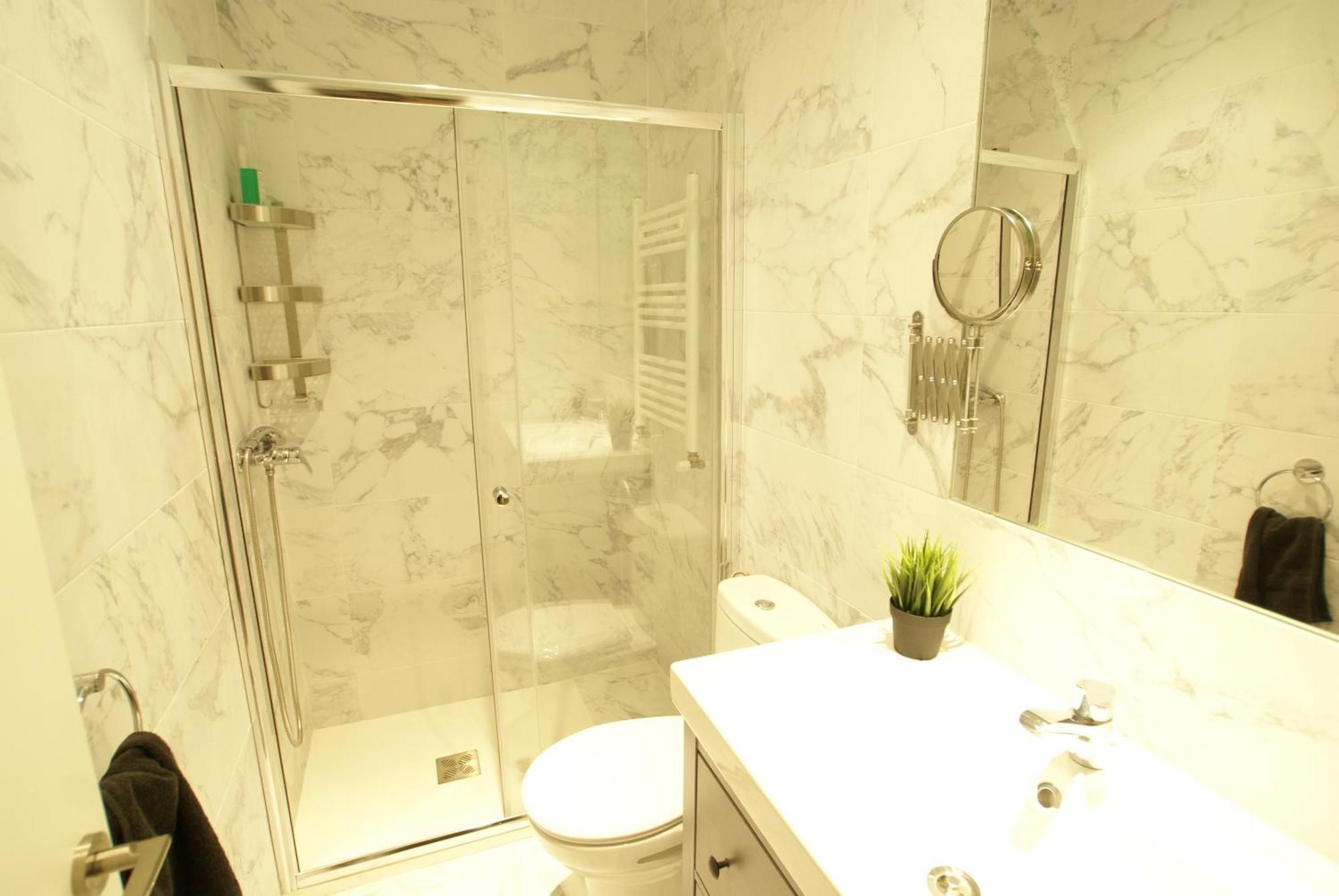 Dplace To Be - Luxury Apartment In Historic Center 마드리드 객실 사진